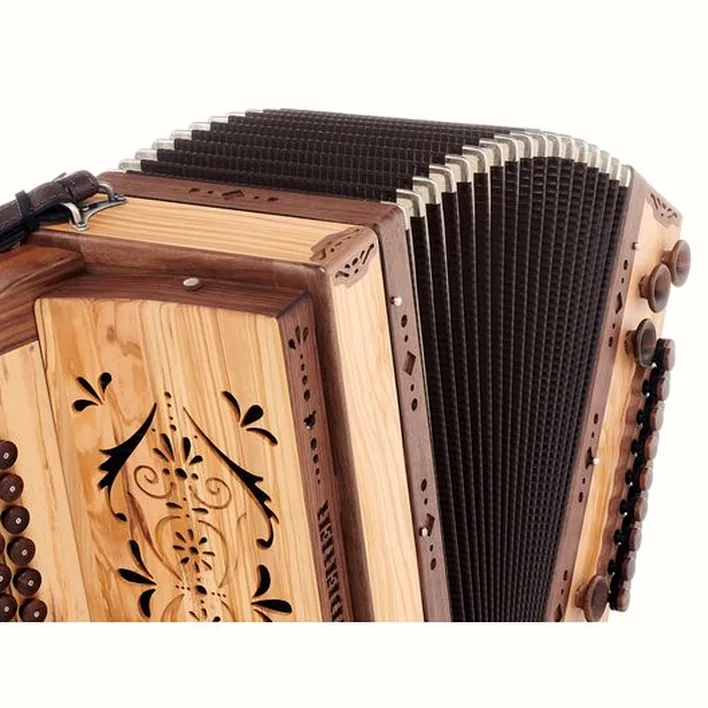 Avis de musicien : L’accordéon Landerer De Luxe Olive Bb/Eb/Ab/Db au banc d’essai