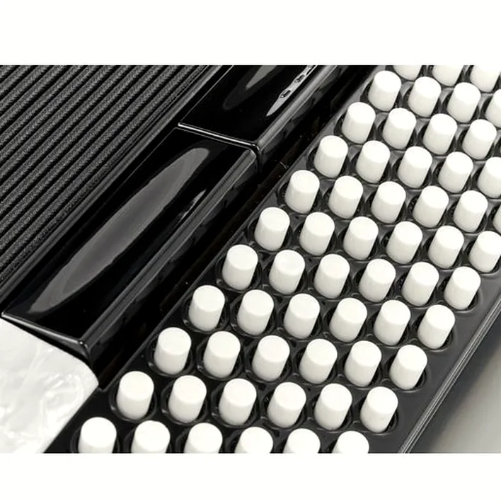 Hohner Bravo III 72 White silent key : Ergonomie, finitions et avis technique