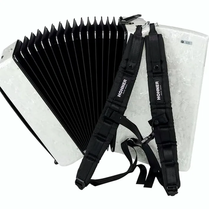 Hohner Bravo III 72 White silent key : Ergonomie, finitions et avis technique