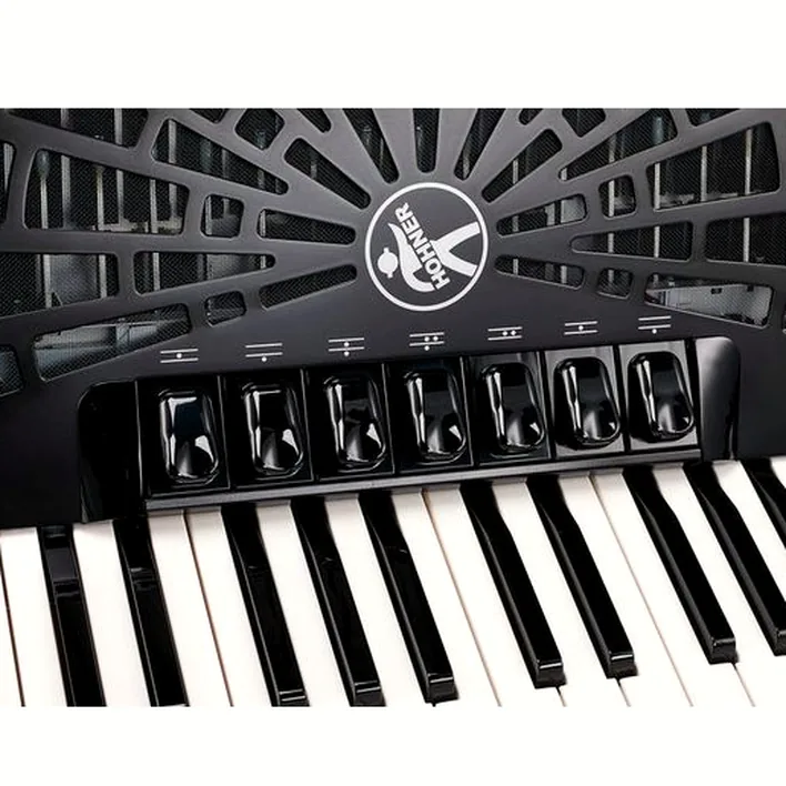 Hohner Bravo III 80 Red silent key Avis : Les points forts et points faibles