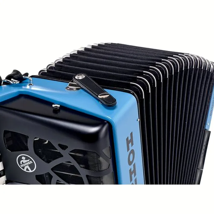 Notre avis complet sur l’accordéon Hohner Bravo III 72 myColor Sky