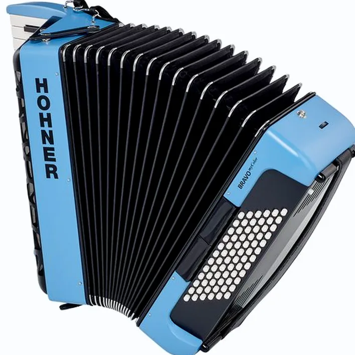 Notre avis complet sur l’accordéon Hohner Bravo III 72 myColor Sky