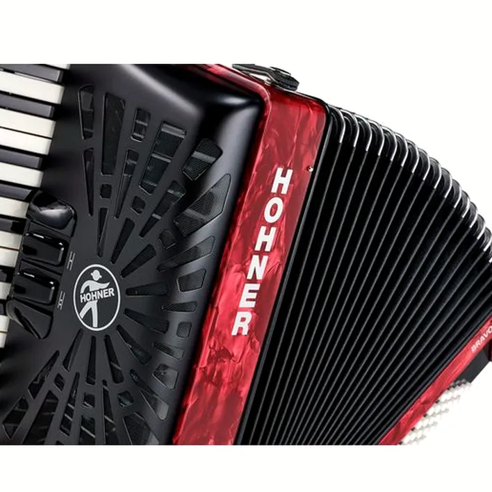 Test approfondi de l’accordéon Hohner Bravo II 48 Red silent key