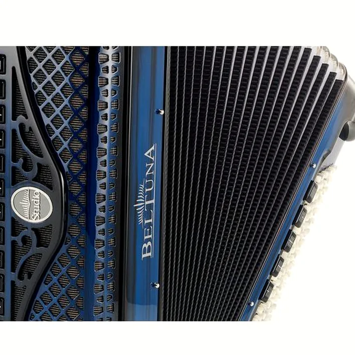Test terrain de l’accordéon Beltuna Studio IV 96 P Luxe Blue Shad. et avis d’expert