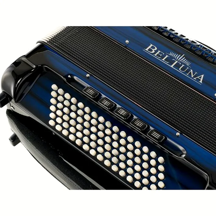 Test terrain de l’accordéon Beltuna Studio IV 96 P Luxe Blue Shad. et avis d’expert